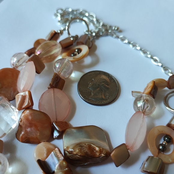 Triple Strand Shell Acrylic Plastic Beaded Vintage Necklace MOP Beachcore - Picture 8 of 10